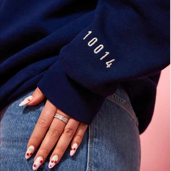 NEW Tinx Rich Mom Crewneck Sweatshirt - Picture 3 of 5